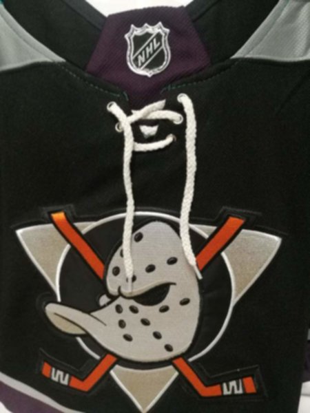 свитер хоккейный Anaheim Ducks adidas 