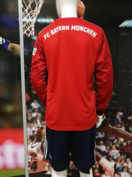 форма Bayern Munchen  длинный рукав  2018-2019  домашняя