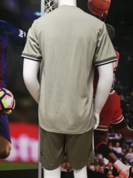 форма Juventus  2018-2019  гостевая