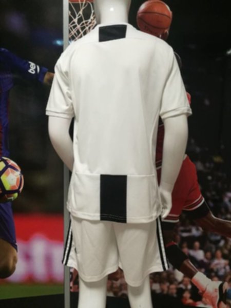 форма Juventus  2018-2019 домашняя