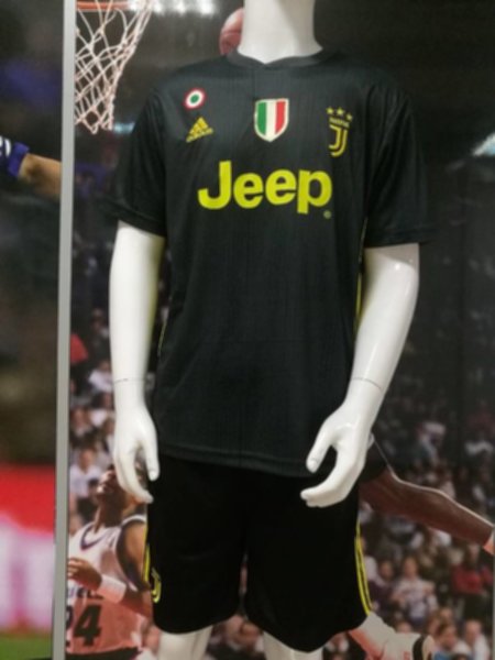 форма Juventus  2018-2019  резервная