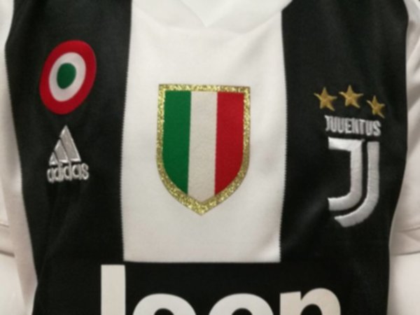 форма Juventus  2018-2019 домашняя