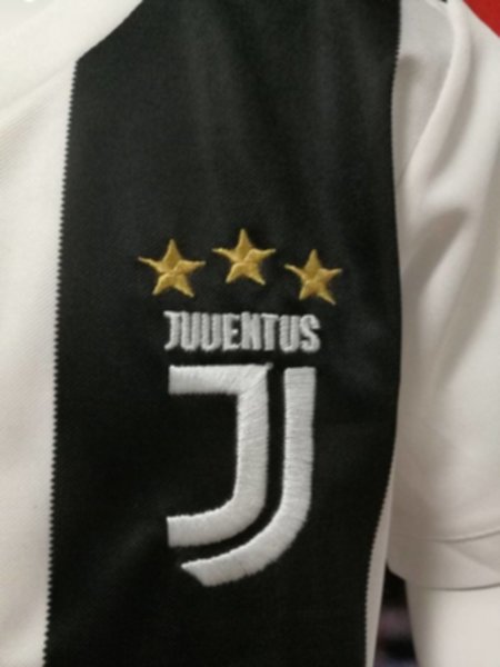 форма Juventus  2018-2019 домашняя
