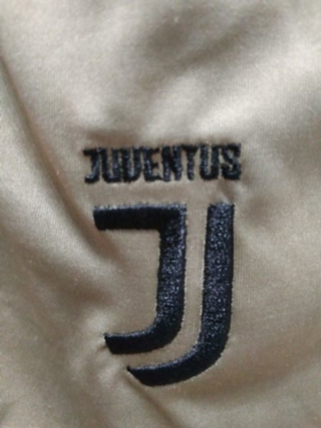 форма Juventus №17 Mandzukic  гостевая  2018-2019