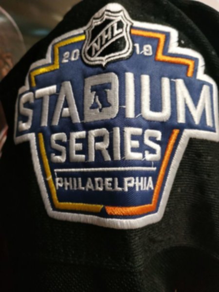 свитер хоккейный Pittsburgh Penguins  Winter Classic  2019  №71 MALKIN