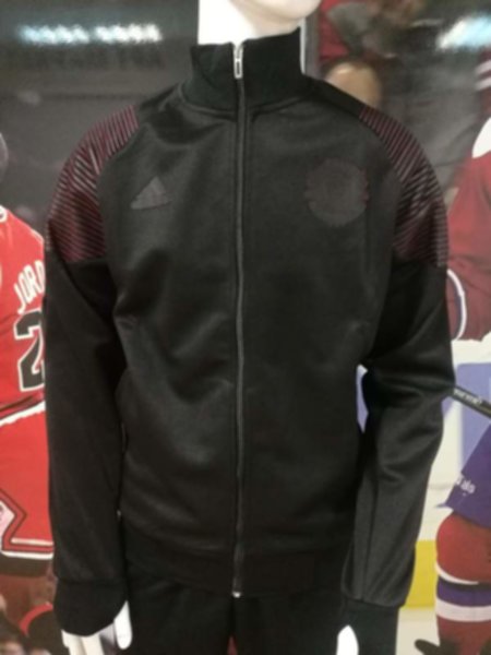 мастерка Manchester United adidas 2018-2019