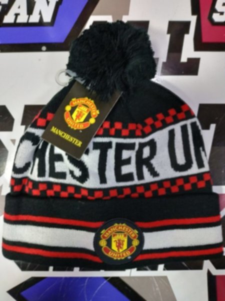 шапка Manchester United   с вышивкой   акрил 100%