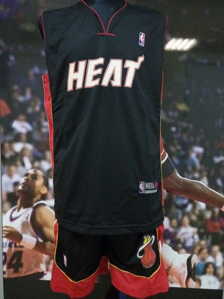 форма баскетбольная Miami Heat