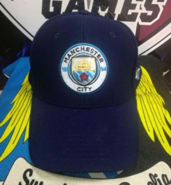 бейсболка Manchester City