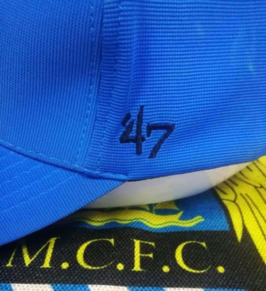 бейсболка Manchester City