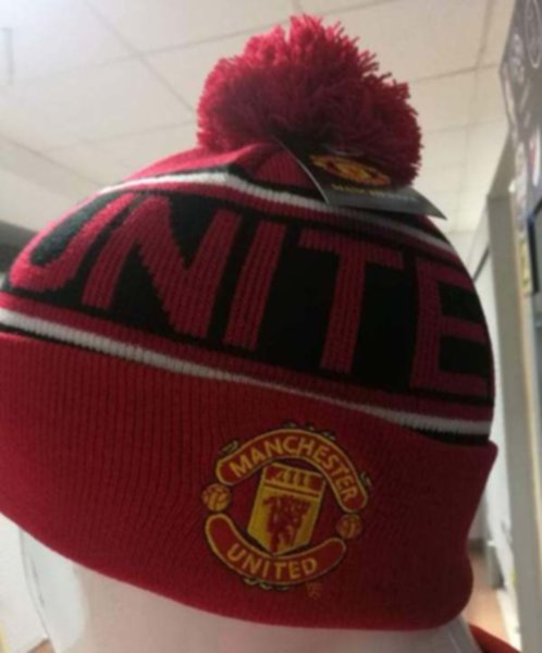 шапка Manchester United  с вышивкой  акрил 100%