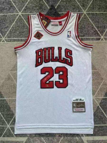 майка баскетбольная Chicago Bulls №23 JORDAN  Mitchell & Ness