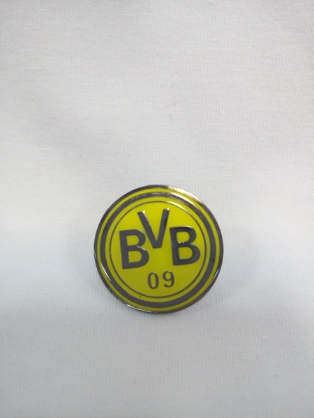 значок Borussia Dortmund  №0177  металл и полимерная смола