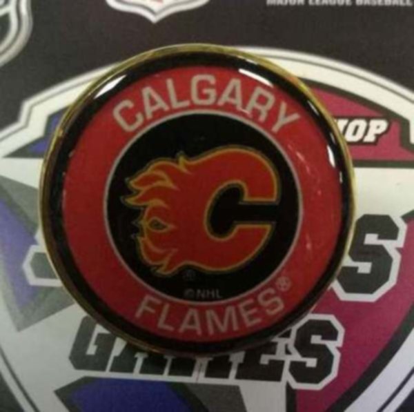 значок Calgary Flames(№0819) ( 2,5 см )