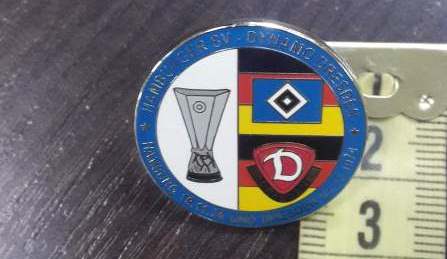 значок Hamburg-Dynamo Dresden  №0543
