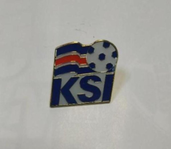 значок сборной Исландии  №0826   металл и полимерная смола